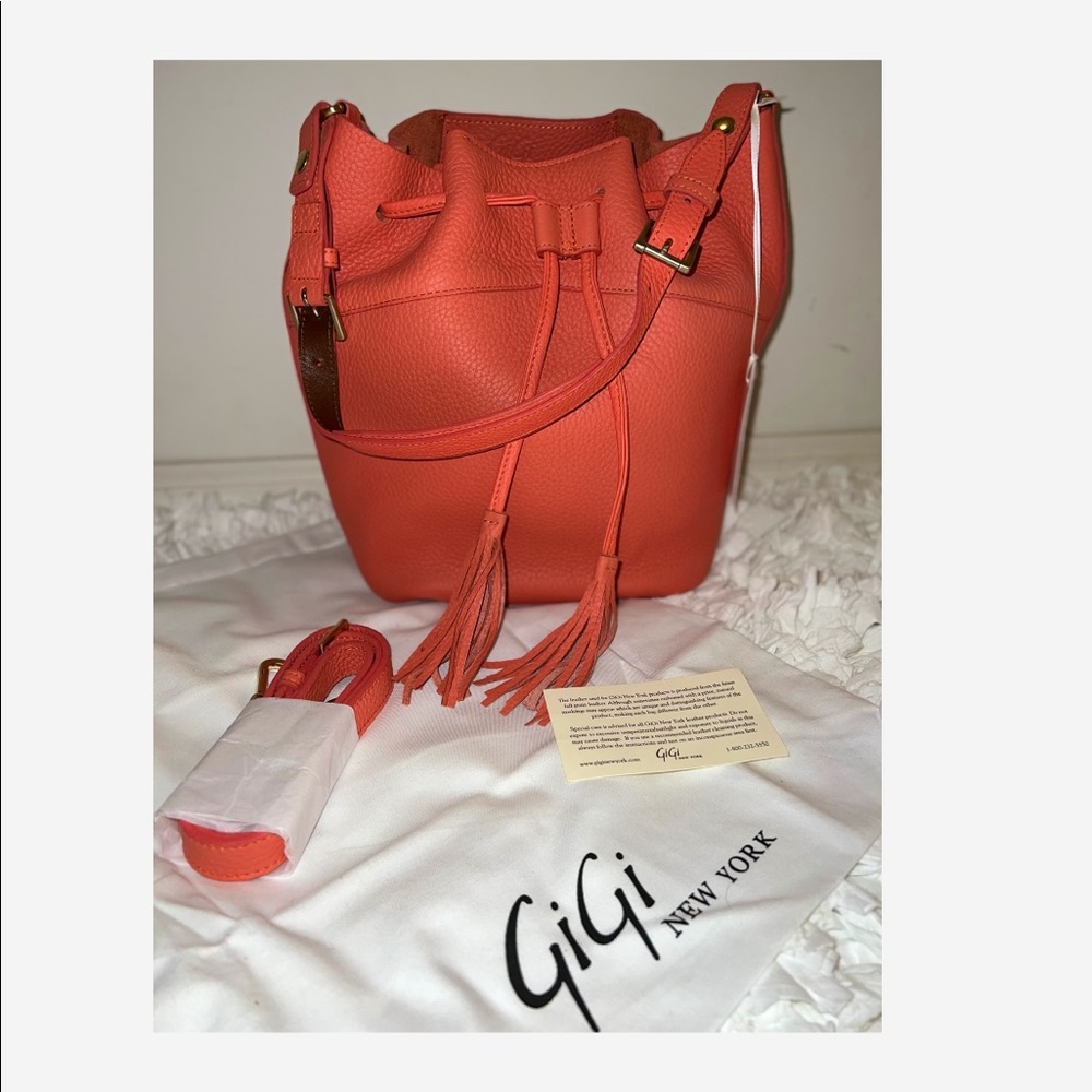 Gigi New York “Jenn” bucket bag